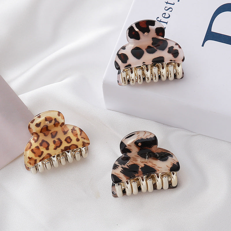 🐆 Leopard Print Acrylic Hair Clip – Chic & Bold Style