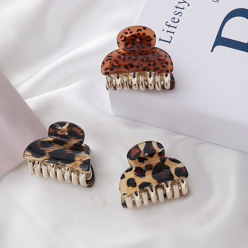 🐆 Leopard Print Acrylic Hair Clip – Chic & Bold Style
